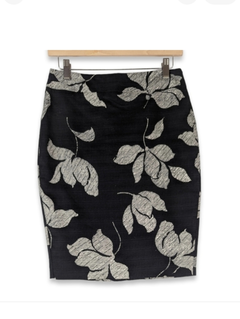 Ann Taylor Floral Fitted Skirt 2 Black Cream